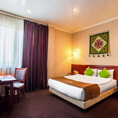 Green City Hotel Bichkek Extérieur photo