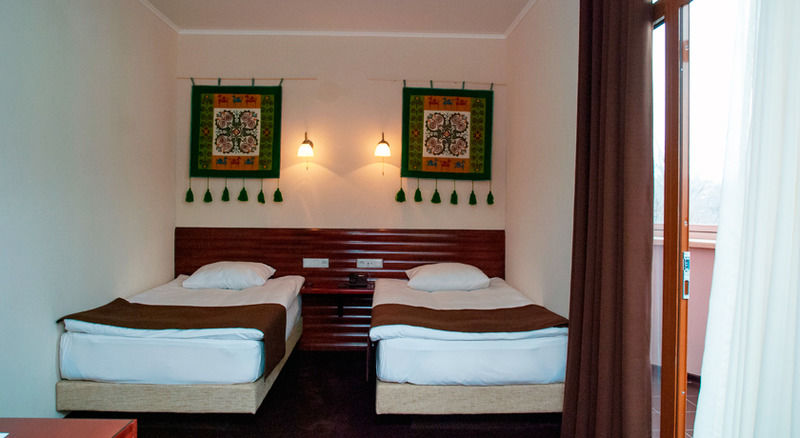 Green City Hotel Bichkek Extérieur photo