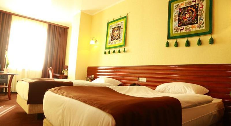 Green City Hotel Bichkek Extérieur photo
