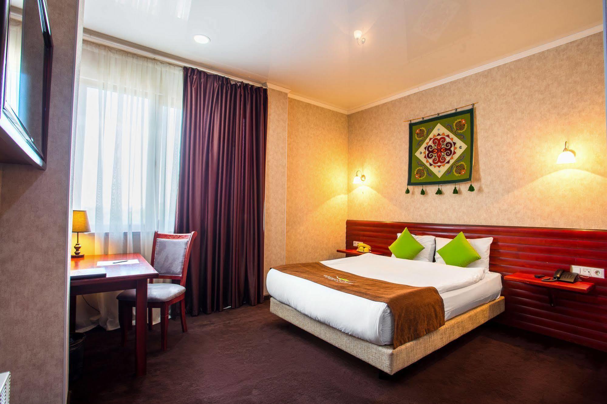 Green City Hotel Bichkek Extérieur photo